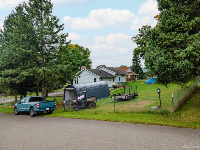 106 3rd Street, Alpha, MI 49902