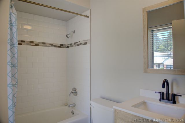 539 Meadowood Drive, Broken Arrow, OK 74011