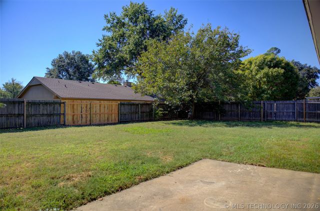 539 Meadowood Drive, Broken Arrow, OK 74011