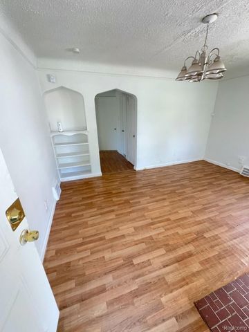 13503 Ashton Road, Detroit, MI 48223