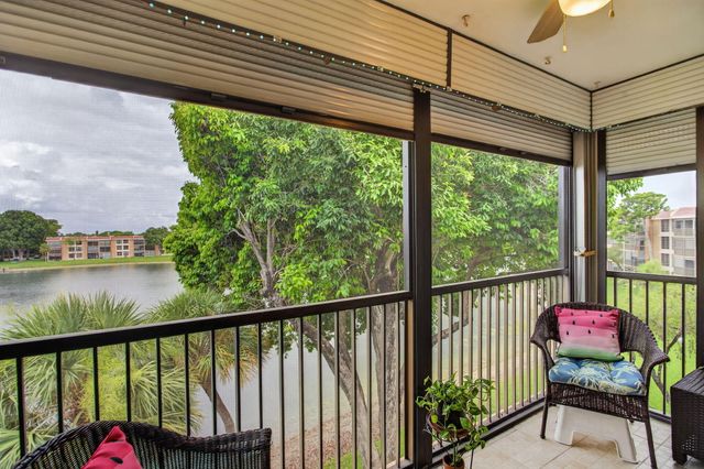 6048 Coral Lake Drive, Margate, FL 33063