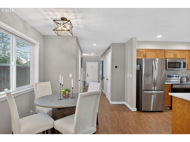 328 Nw FREEMAN Ave, Hillsboro, OR 97124