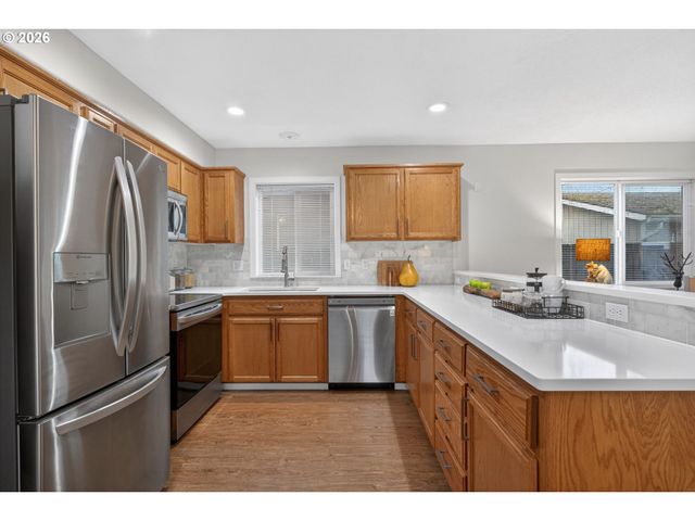 328 Nw FREEMAN Ave, Hillsboro, OR 97124