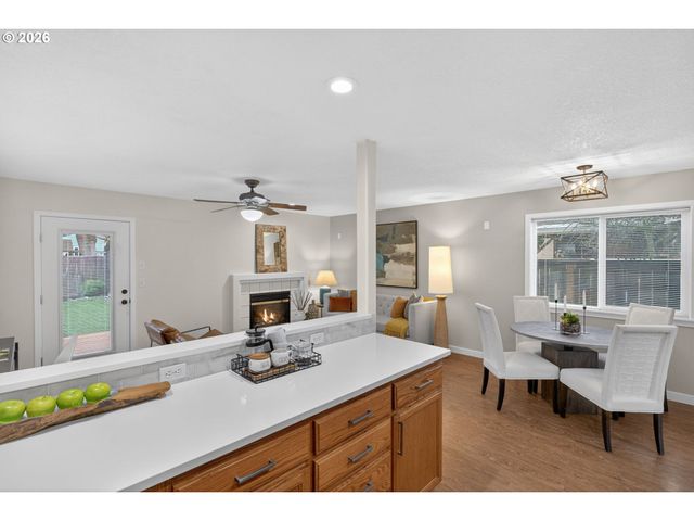 328 Nw FREEMAN Ave, Hillsboro, OR 97124