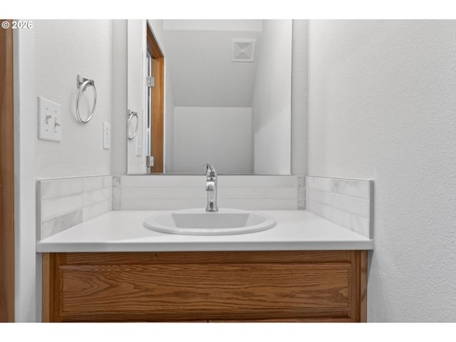 328 Nw FREEMAN Ave, Hillsboro, OR 97124