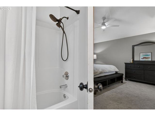 328 Nw FREEMAN Ave, Hillsboro, OR 97124