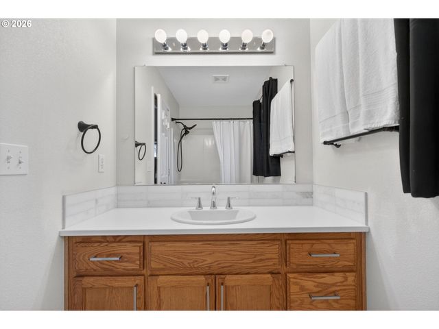 328 Nw FREEMAN Ave, Hillsboro, OR 97124