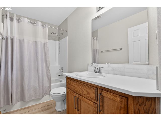 328 Nw FREEMAN Ave, Hillsboro, OR 97124