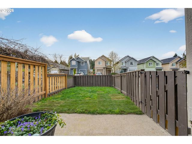 328 Nw FREEMAN Ave, Hillsboro, OR 97124