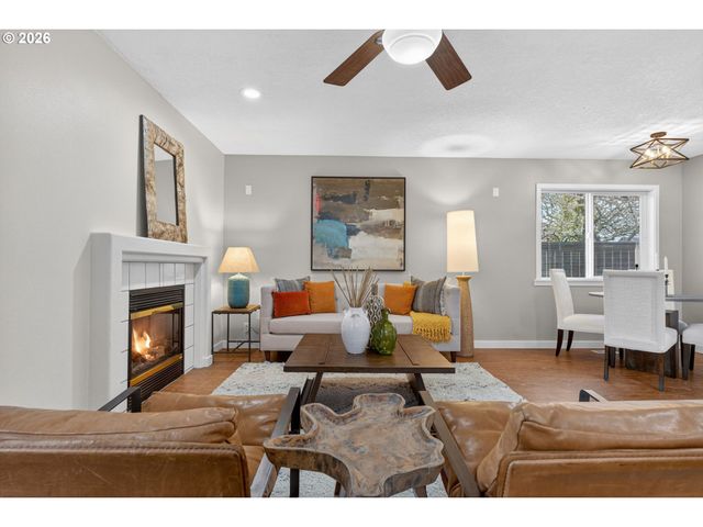 328 Nw FREEMAN Ave, Hillsboro, OR 97124