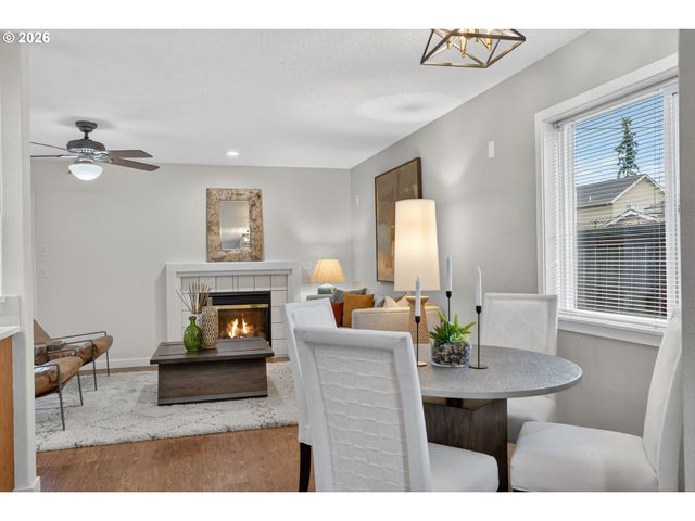 328 Nw FREEMAN Ave, Hillsboro, OR 97124