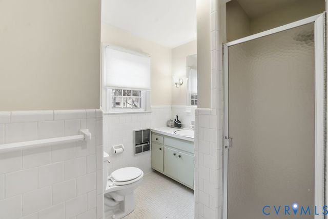 405 Canterbury St, Hopewell, VA 23860