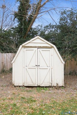 405 Canterbury St, Hopewell, VA 23860