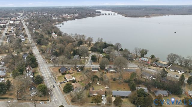 405 Canterbury St, Hopewell, VA 23860