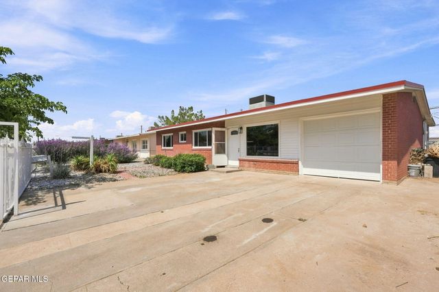 8936 Mount Delano Drive, El Paso, TX 79904