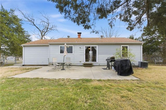 9000 W 49TH Street, Merriam, KS 66203