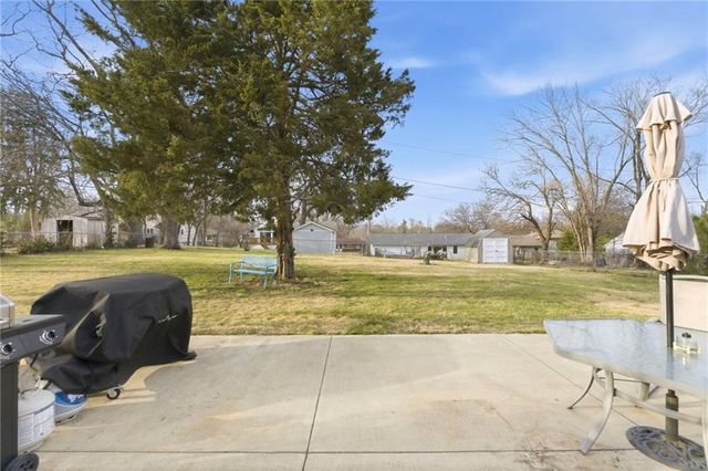 9000 W 49TH Street, Merriam, KS 66203