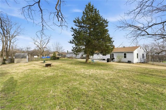 9000 W 49TH Street, Merriam, KS 66203