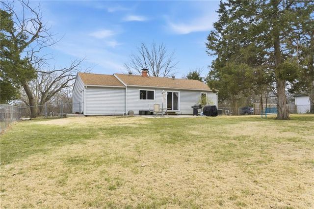 9000 W 49TH Street, Merriam, KS 66203
