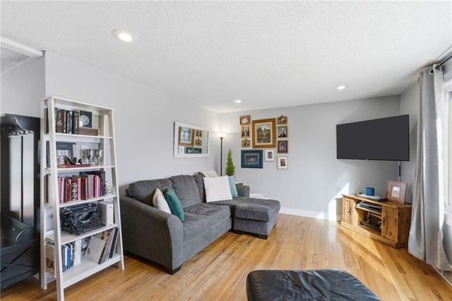 9000 W 49TH Street, Merriam, KS 66203