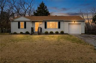 9000 W 49TH Street, Merriam, KS 66203