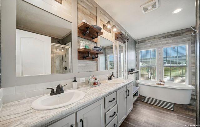 5750 FM 541, Floresville, TX 78114