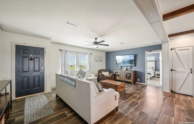 5750 FM 541, Floresville, TX 78114