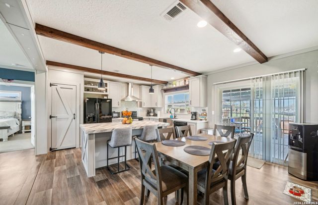 5750 FM 541, Floresville, TX 78114