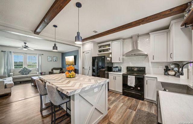 5750 FM 541, Floresville, TX 78114