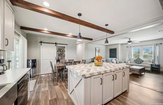 5750 FM 541, Floresville, TX 78114