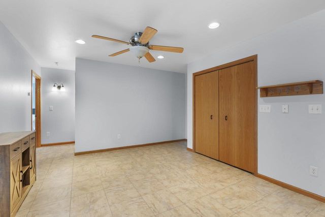1325 S WESTHAVEN DRIVE, Oshkosh, WI 54904