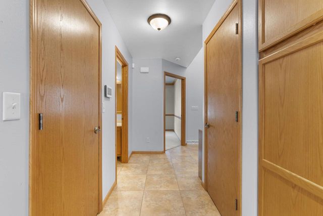 1325 S WESTHAVEN DRIVE, Oshkosh, WI 54904