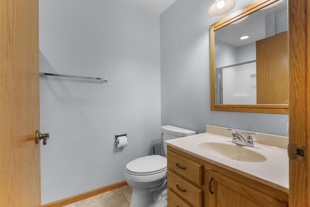 1325 S WESTHAVEN DRIVE, Oshkosh, WI 54904