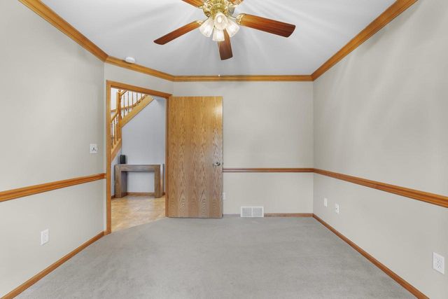 1325 S WESTHAVEN DRIVE, Oshkosh, WI 54904