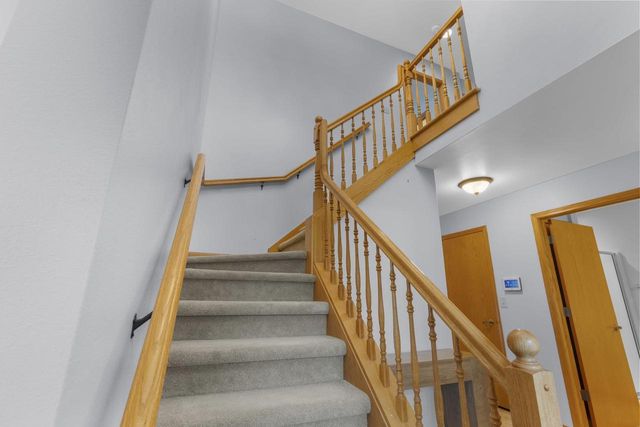 1325 S WESTHAVEN DRIVE, Oshkosh, WI 54904