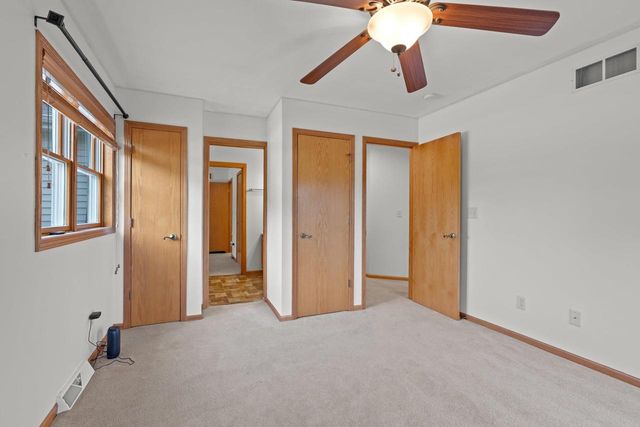 1325 S WESTHAVEN DRIVE, Oshkosh, WI 54904