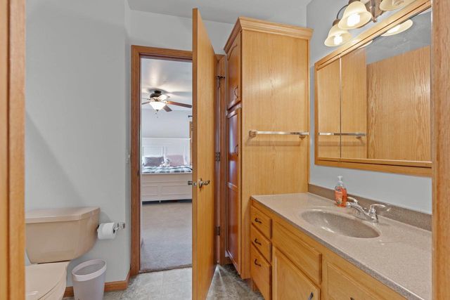1325 S WESTHAVEN DRIVE, Oshkosh, WI 54904