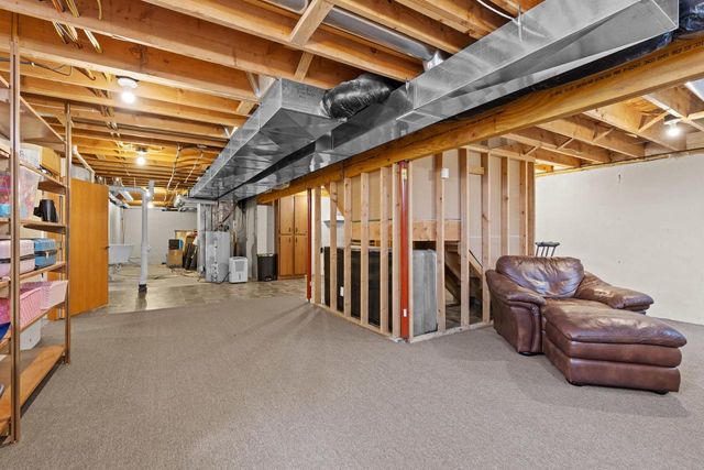 1325 S WESTHAVEN DRIVE, Oshkosh, WI 54904