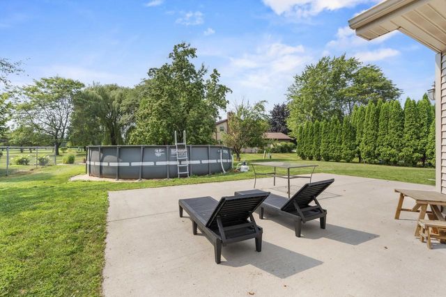 1325 S WESTHAVEN DRIVE, Oshkosh, WI 54904