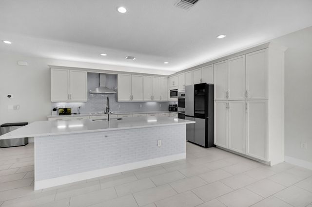 9712 Celtic Sea Lane, Delray Beach, FL 33446