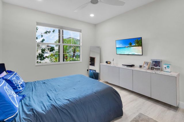 9712 Celtic Sea Lane, Delray Beach, FL 33446