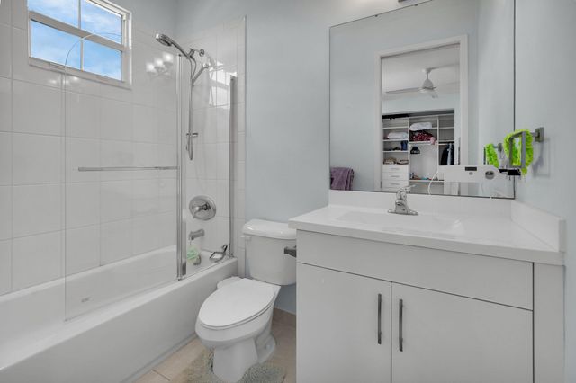 9712 Celtic Sea Lane, Delray Beach, FL 33446