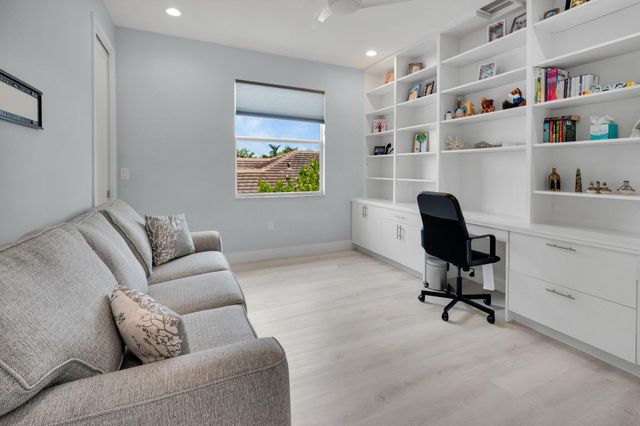 9712 Celtic Sea Lane, Delray Beach, FL 33446