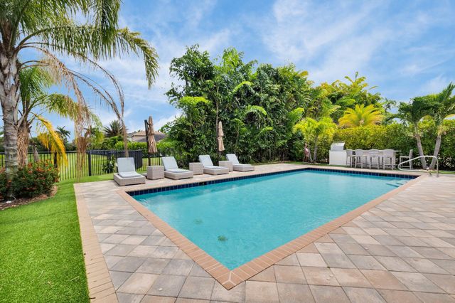 9712 Celtic Sea Lane, Delray Beach, FL 33446