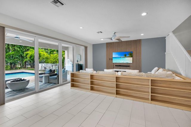 9712 Celtic Sea Lane, Delray Beach, FL 33446
