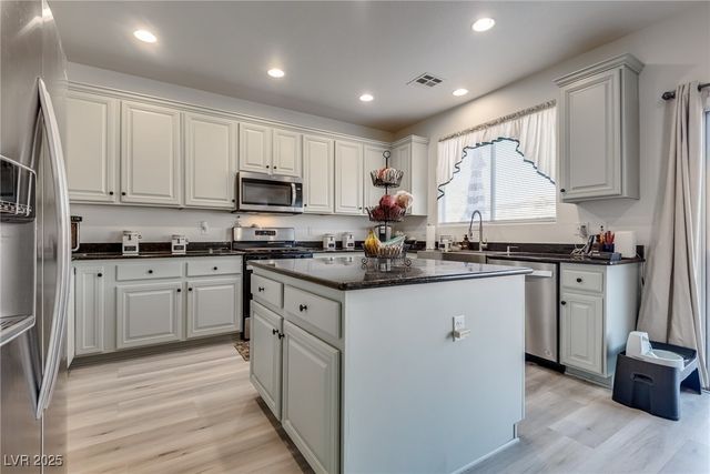 3764 Prairie Orchid Avenue, North Las Vegas, NV 89081