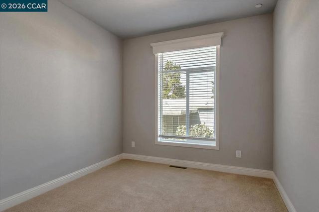 9 9 Shoal Dr, Daly City, CA 94014