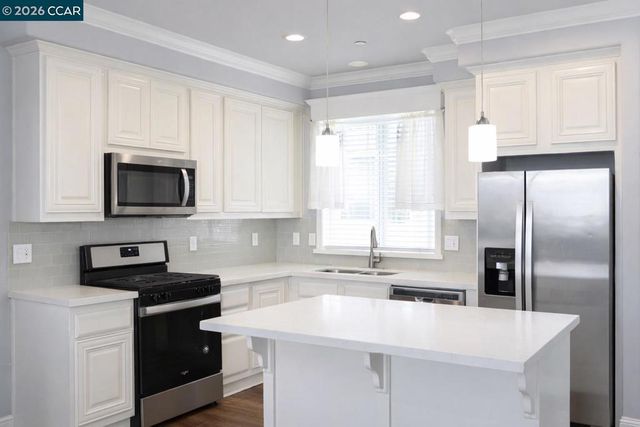 9 9 Shoal Dr, Daly City, CA 94014