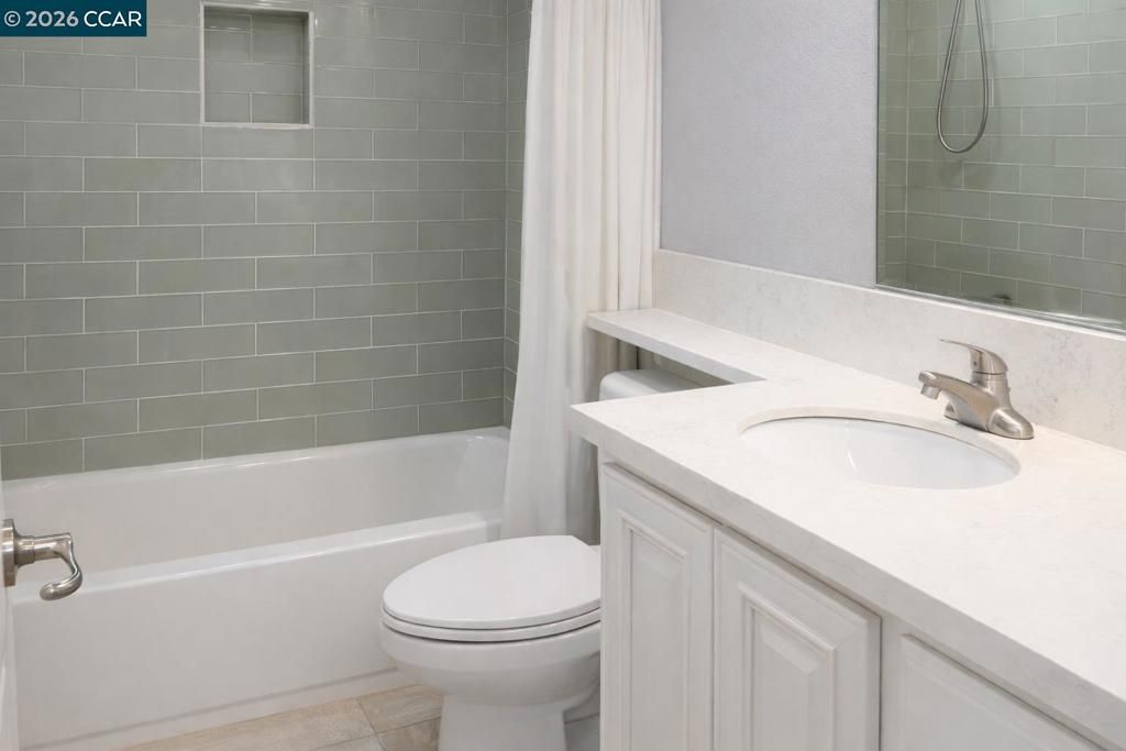 Image 10 of property listing at 9 9 Shoal Dr, Daly City, CA 94014