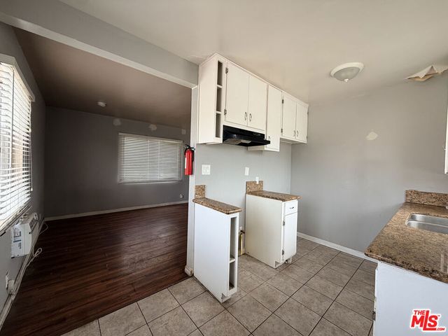 1834 W 87th Street, Los Angeles, CA 90047